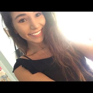 Meet your Posher, Cassandra